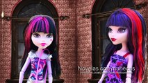 Draculaura y la malvada hermana gemela Parte 2 - Monster High en español con juguetes y muñecas