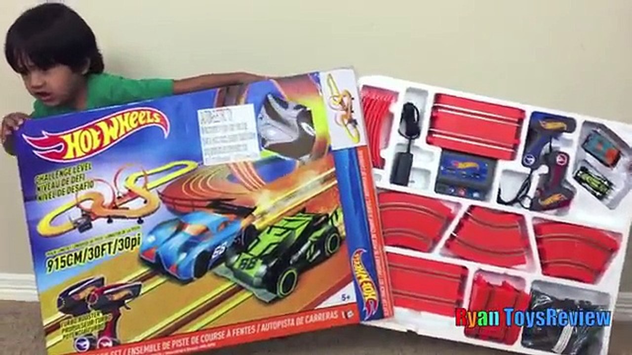 GIANT HOT WHEELS Electric Slot Car Track Set RC Remote Control Racing Toy Cars for Kids Eg