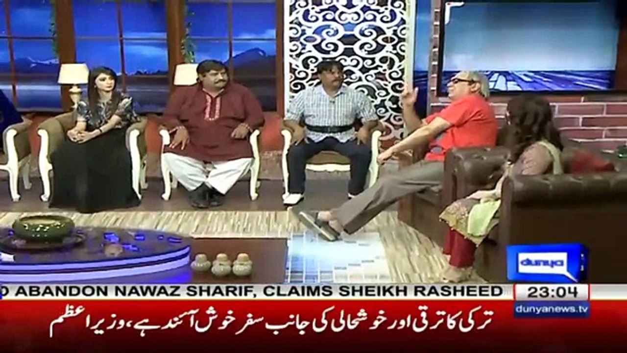 Hasb e Haal 20 October 2017 - Azizi as Heera Superhit - حسب حال - Dunya News