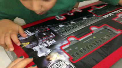 Sesli, ışıklı ve buharlı oyuncak tren kutusu açtık