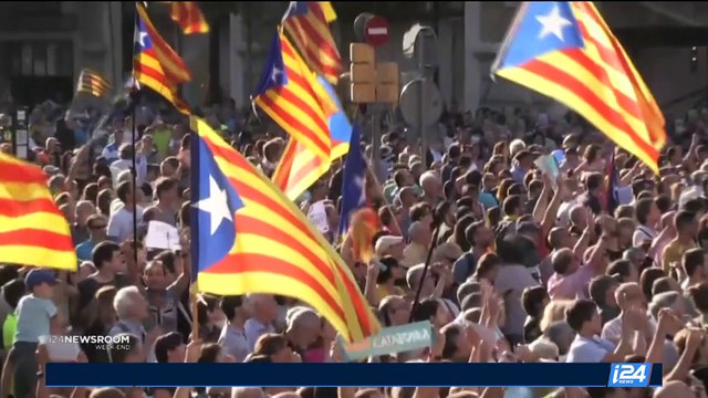 Catalogne: 450.000 manifestants à Barcelone pour réclamer l’indépendance et la libération de deux leaders séparatistes