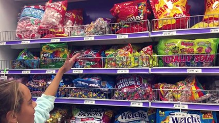 BIGGEST GUMBALL MACHINE IN THE WORLD! A Lot Of CANDY Toy Hunt SUPER SOUR WARHEADS Sophia Sarah