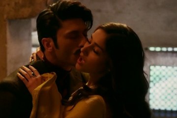 Ileana Hot Kiss In Badshaho(Edited)