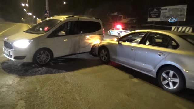 Alkollü Sürücü Polis Aracına Çarptı: 2'si Polis 5 Yaralı