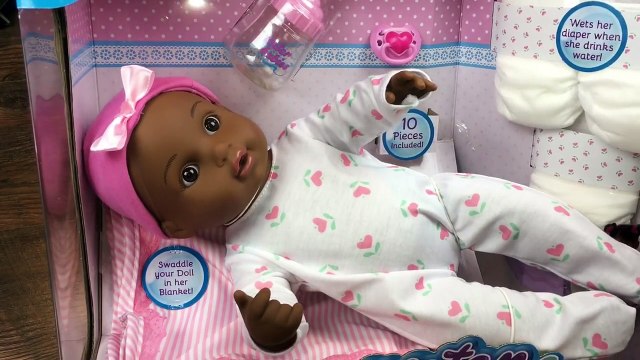 Water Babies Special Delivery Baby Doll Unboxing, Feeding, and Changing Video!