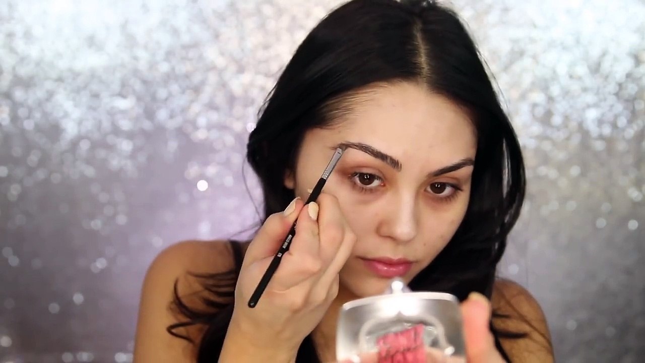 GLOWY NO MAKEUP MAKEUP LOOK 2017 | Roxette Arisa