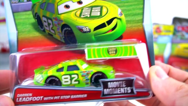 DISNEY PIXAR CARS PISTON CUP RACERS SERIES RACE TRANSFORMING LIGHTNING MCQUEEN RACETRACK