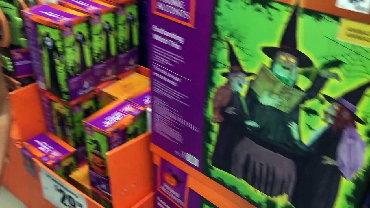 SHOPPING & STORE TOUR | HALLOWEEN ANIMATRONICS AND PROPS! 2016