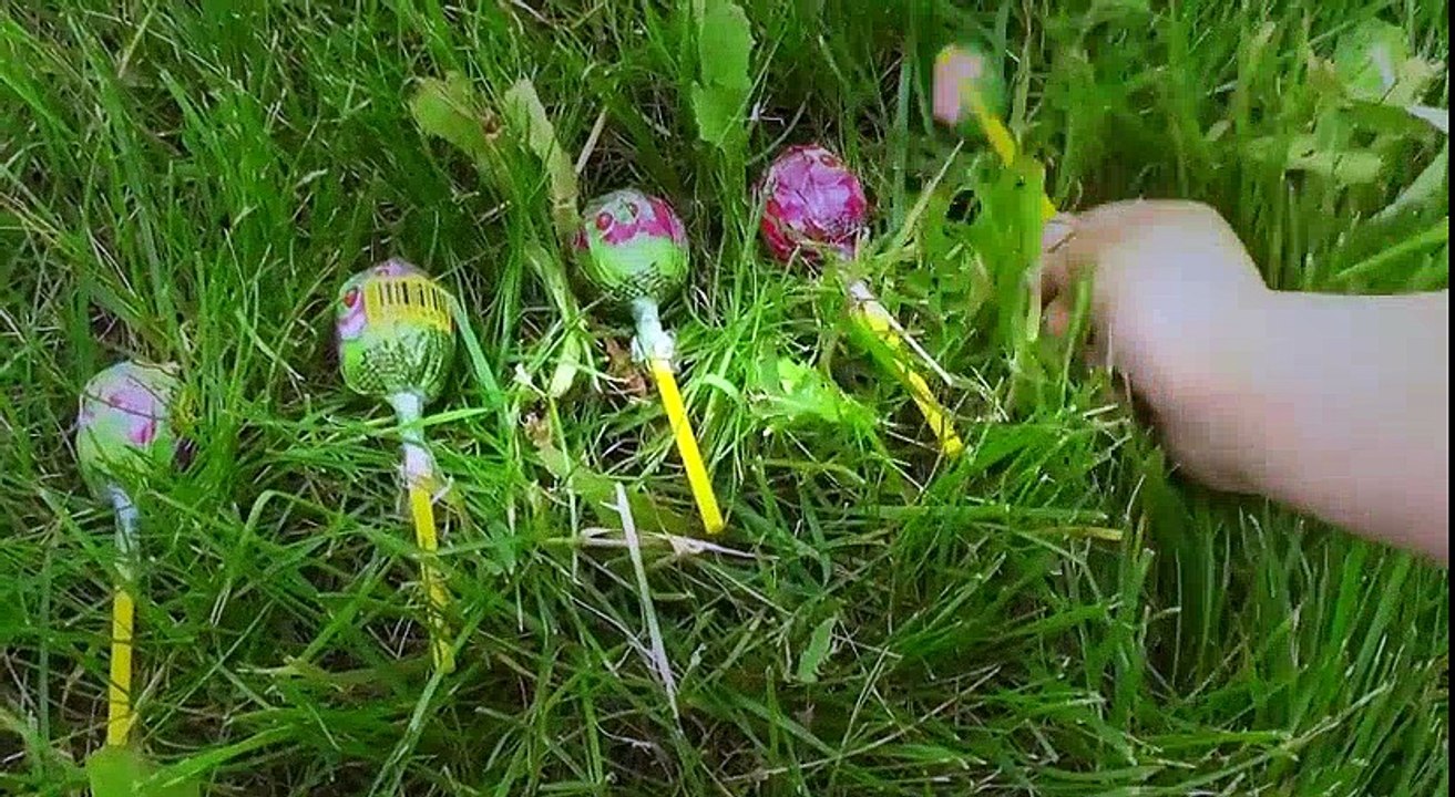 Learn Colors with Bad Baby Colored Cars Candy Giant Chupa Chups JOHNY JOHNY Yes Papa Nursery Rhymes