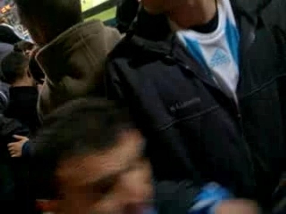 Après match dédicasse aulas, et a gerland on est chez NOUS