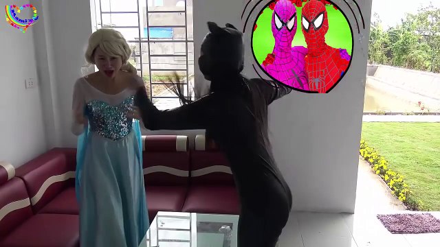 Homem Aranha Beijo Pink Spidergirl Elsa congelada Super heróis Apaixonar se Na vida real