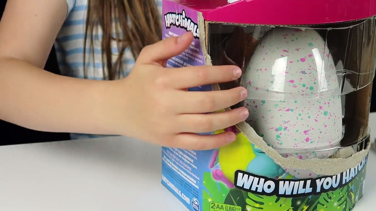DO NOT HATCH HATCHIMALS AT 3AM!! OMG SO SCARY!!