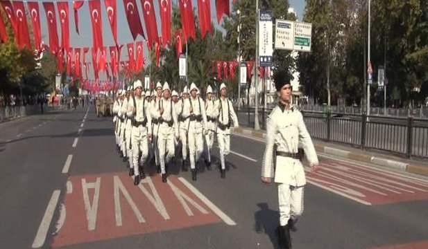 Cumhuriyet Bayramı provası Vatan Partisi'nde yapıldı