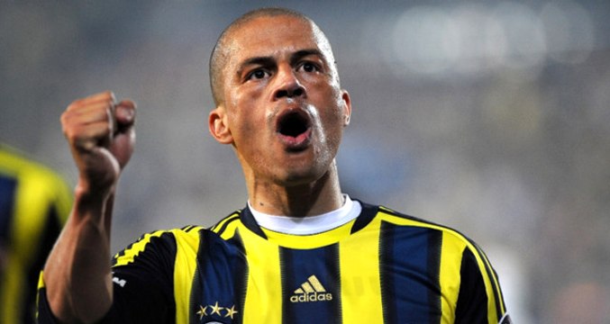 Alex de Souza, Galatasaray Derbisi Öncesi Fenerbahçe'ye Başarılar Diledi