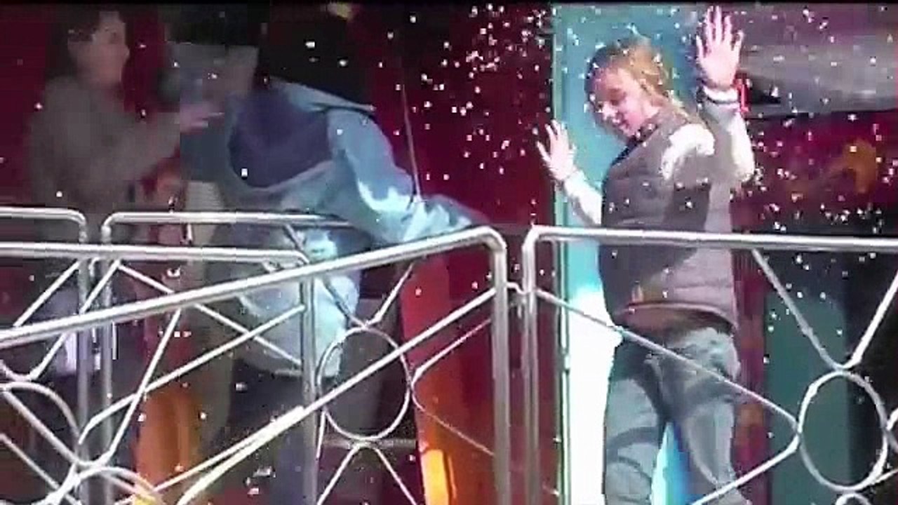 Clip de la chanson "Bizarre, Bizarre", interprétée par Élisa - 2003