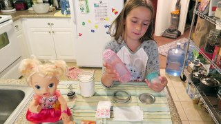 How to make Baby Alive Formula Milk and Juice and Baby Alive Doll Pees Diaper