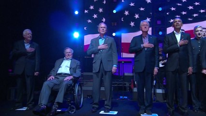 美 전직 대통령들, 허리케인 이재민 돕기 '총출동' / YTN