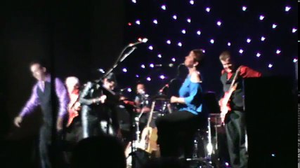 Dean Z sings 'Let Yourself Go' Lake George 2017