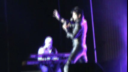 Dean Z sings 'If I Can Dream' Lake George 2017