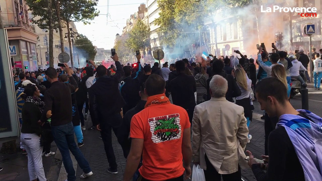 OM-PSG : avant le Clasico, les supporters olympiens ont embrasé Marseille