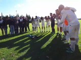Football/Coupe de france : les joueurs de La Valdaine célébrent la victoire avec leur public.