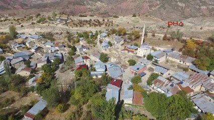Erzincan Bu Köyde Ağaçlardan Meyve Yemek Tek Şartla Helal