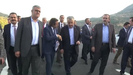 Download Video: Bakan Arslan, Kahramanmaraş-Göksun Karayolundaki Tünel ve Yol Çalışmalarını İnceledi