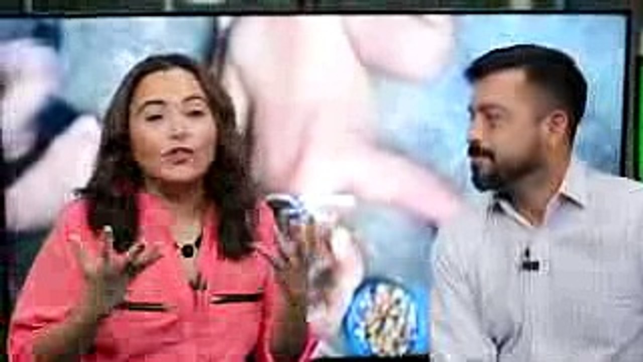 Mujer hacia esto con su hijo!