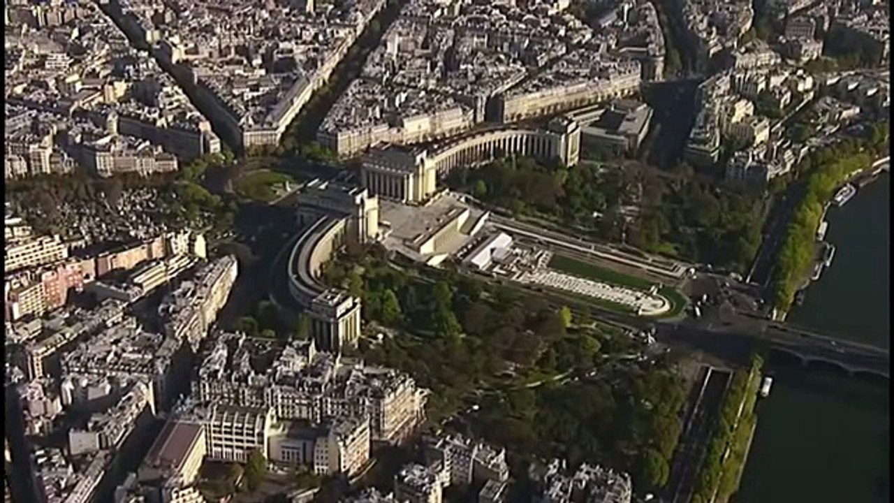 Flight over Paris - 4