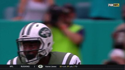 Bilal Powell powers down the sideline for 25 yards