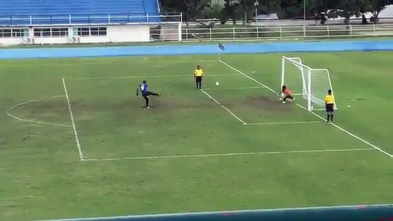 Futbol sahalarında ender görülen penaltı golü