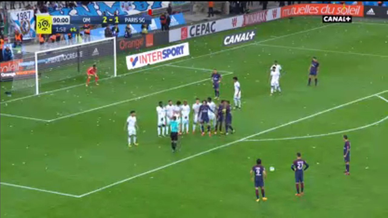 OM - PSG : coup franc de Cavani