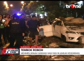 Tembok Roboh Timpa Warung dan Kendaraan, Dua Orang Terluka