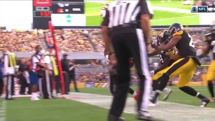 A.J. Green makes catch between three defenders for first down