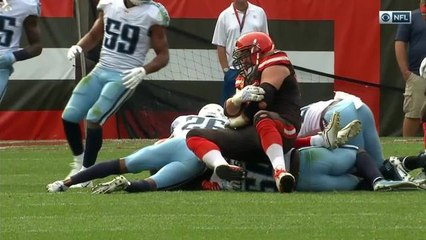 Joe Thomas sustains injury, trainers come out