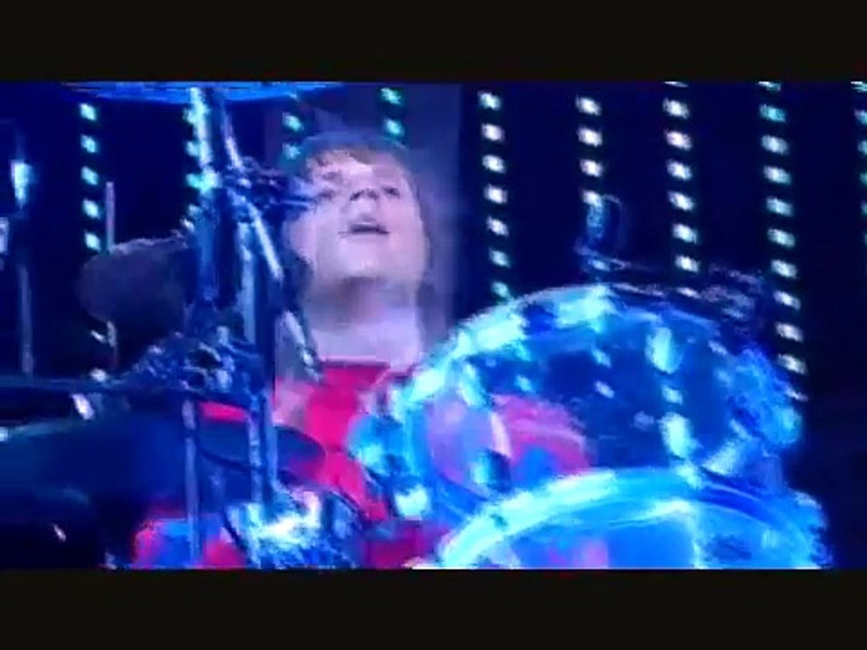 Muse - New Born, Gibson Amphitheater, KROQ Almost Acoustic Christmas, Los Angeles, CA, USA  12/9/2007