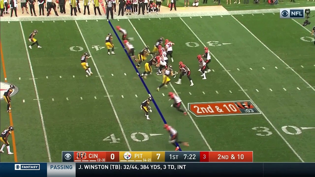 A.J. Green pulls in leaping catch over Artie Burns