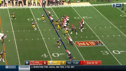 A.J. Green pulls in leaping catch over Artie Burns