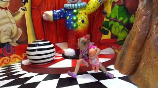 ВЛОГ Настя едет в детский музей с горками для детей Vlog CHILDRENS MUSEUM Fun for kids ivities