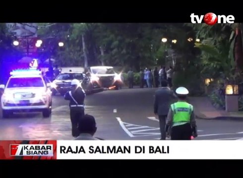 Tari Pendet Sambut Kedatangan Raja Salman di Bali