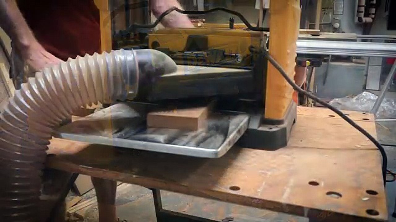 How to make an adjustable and rotating cell phone / tablet stand