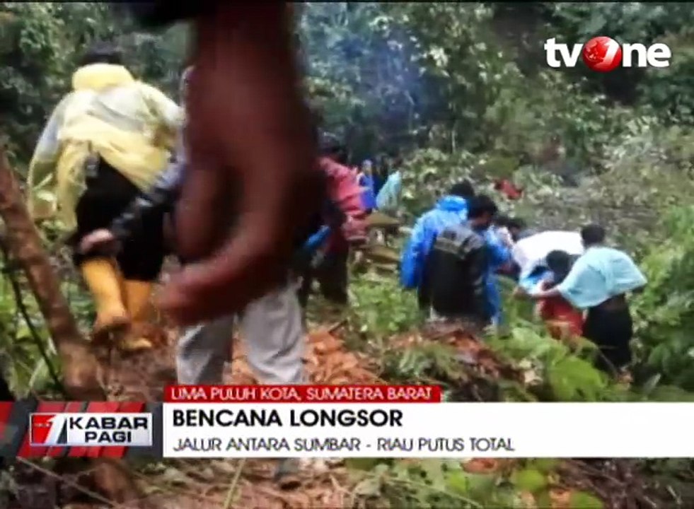 Basarnas Evakuasi Korban Tewas Longsor di Lima Puluh Kota