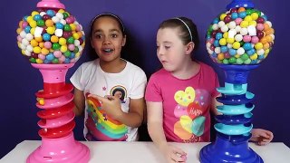 Giant Dubble Bubble Gumball Machine - Bubble Gum Challenge - SUPER GROSS!