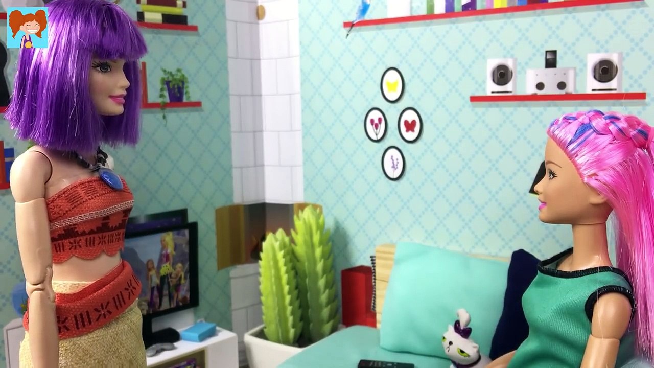 Barbie Günlükleri Bölüm 25 - Leyla ile Kostüm Show - Barbie Türkçe izle - Oyuncak Yap