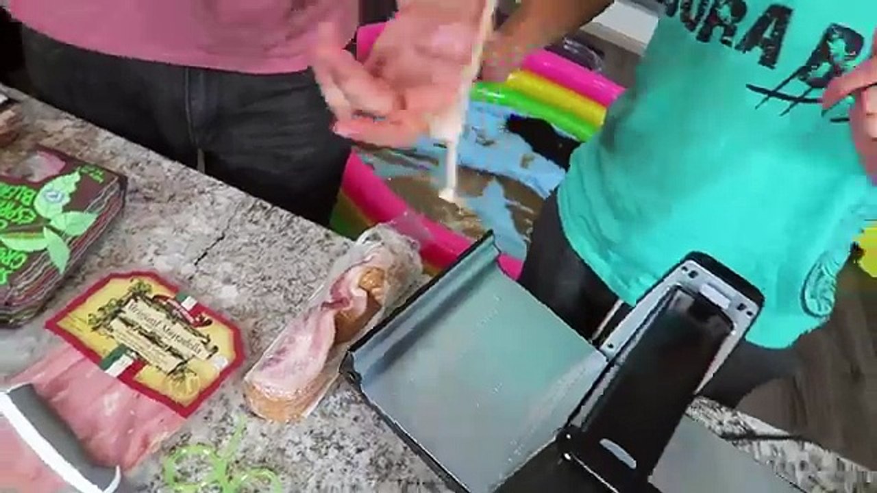 8 Breakfast Gadgets put to the Test