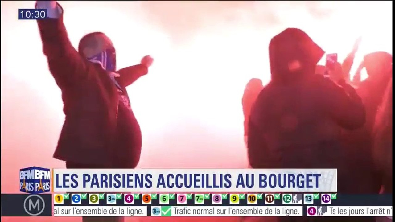 3h du matin, les joueurs du PSG accueillis par les fumigènes des supporters après le clasico à Marseille