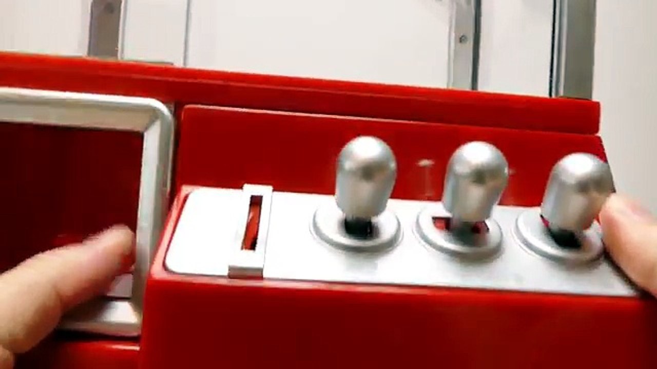 Candy & Toy Grabber Machine - Pink Pig, Minions & Angry Birds (Claw Crane)