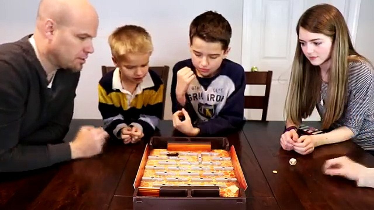 Playing Bugs in the Kitchen with Mystery Bucket Surprise / That YouTub3 Family