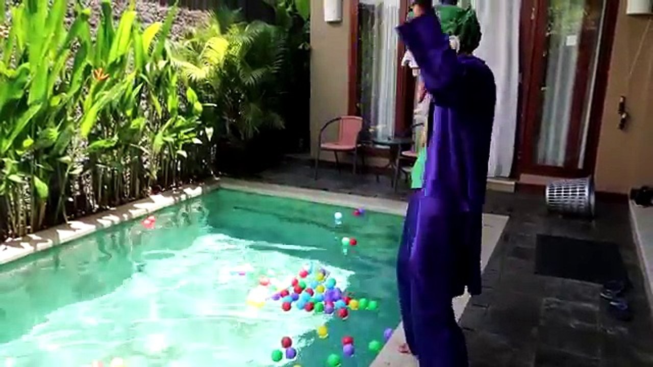 Spiderman TOILET POOP PRANK Frozen Elsa Hulk Colors STUCK in a CAR Anna Freaky Joker in Real Life