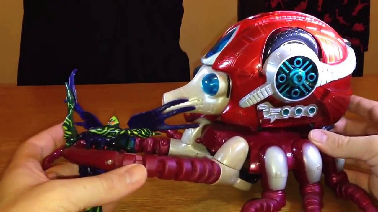 Transformers Toy Review - Tako Tank Beast Wars 2 + Clawjaw